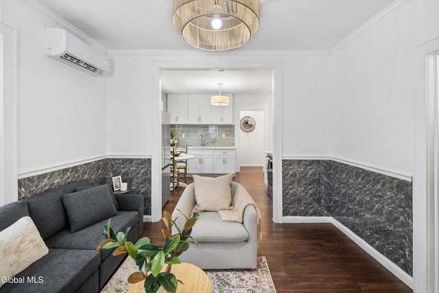 36 Edenburg Avenue, Albany, NY 12203