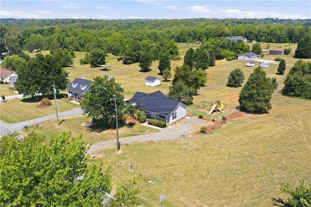 1502 Gibbs Road, Reidsville, NC 27320