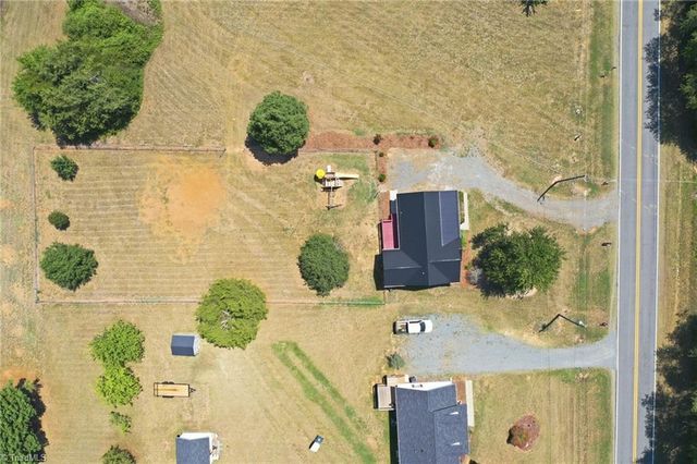 1502 Gibbs Road, Reidsville, NC 27320