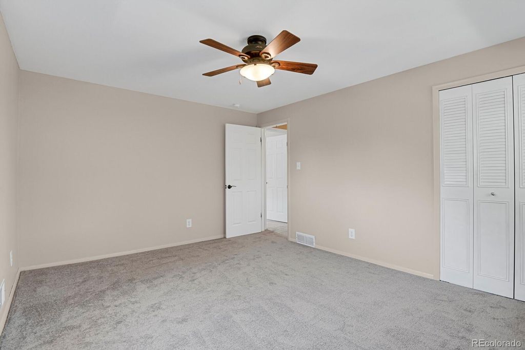 Image 23 of property listing at 1455 W Hinsdale Drive, Littleton, CO 80120