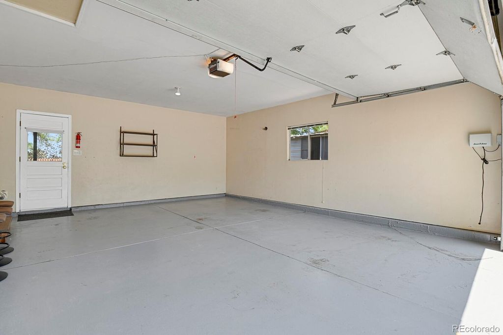 Image 29 of property listing at 1455 W Hinsdale Drive, Littleton, CO 80120