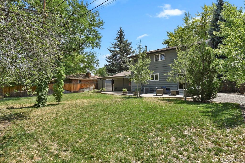 Image 33 of property listing at 1455 W Hinsdale Drive, Littleton, CO 80120