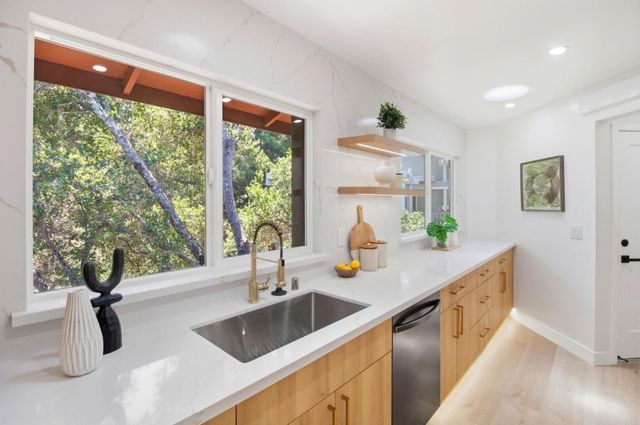 1255 North Road, Belmont, CA 94002