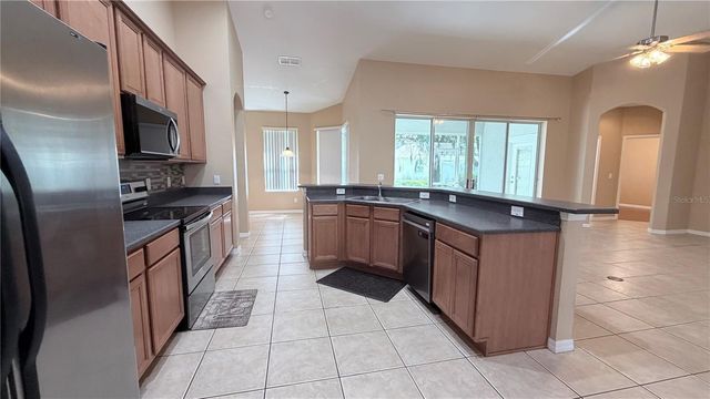 691 ERROL PARKWAY, Apopka, FL 32712