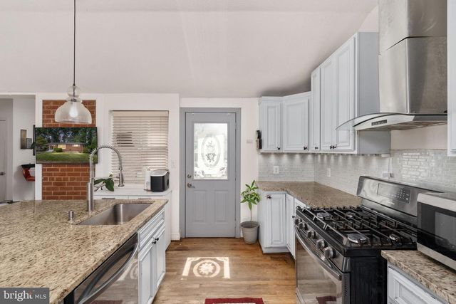 10212 STRATFORD AVE, Fairfax, VA 22030