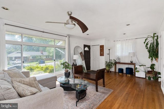 10212 STRATFORD AVE, Fairfax, VA 22030