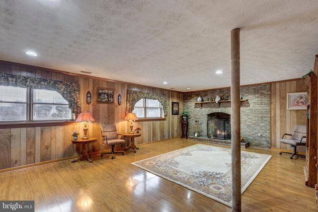 1201 UNIONTOWN RD, Westminster, MD 21158