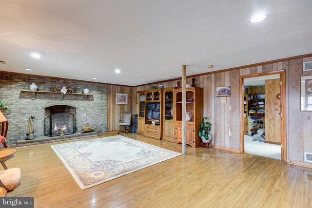 1201 UNIONTOWN RD, Westminster, MD 21158