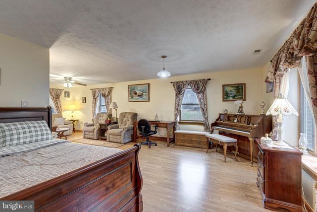 1201 UNIONTOWN RD, Westminster, MD 21158