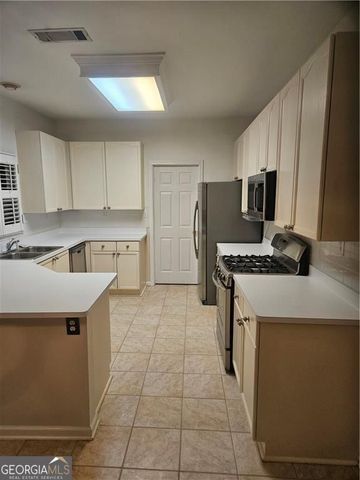 1568 Ridge Point Drive NW, Lawrenceville, GA 30043