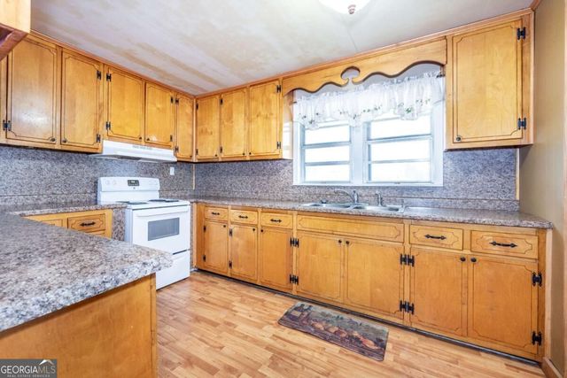 65 Lucille Avenue, Ellijay, GA 30540