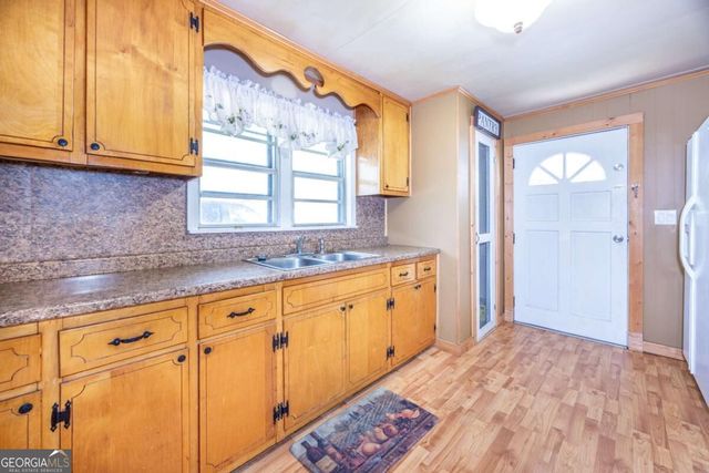 65 Lucille Avenue, Ellijay, GA 30540