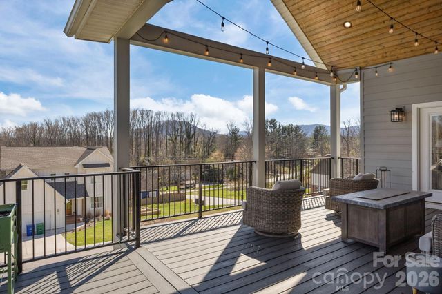 112 Meadow Breeze Road, Arden, NC 28704