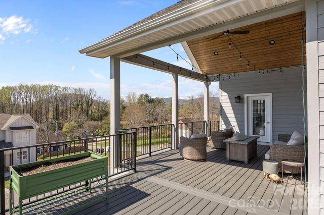 112 Meadow Breeze Road, Arden, NC 28704