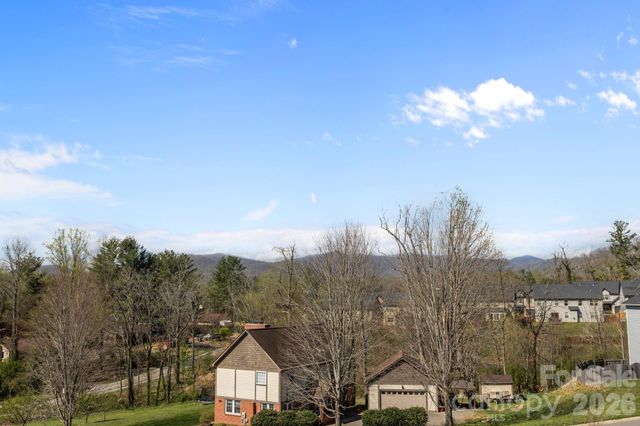 112 Meadow Breeze Road, Arden, NC 28704