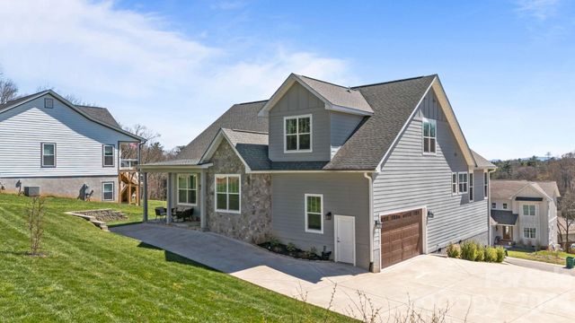 112 Meadow Breeze Road, Arden, NC 28704