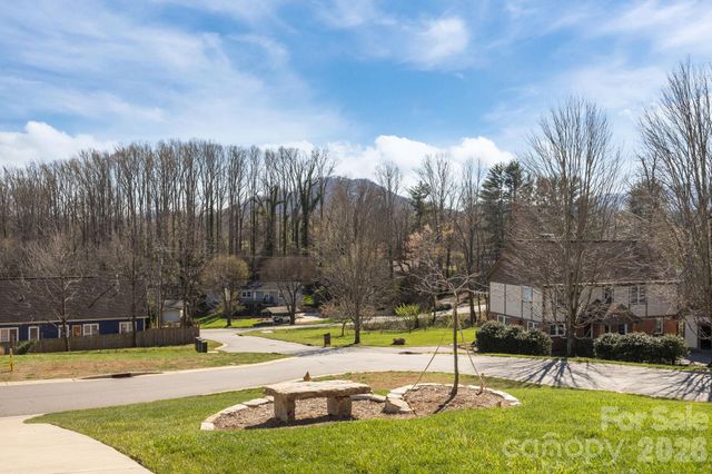 112 Meadow Breeze Road, Arden, NC 28704