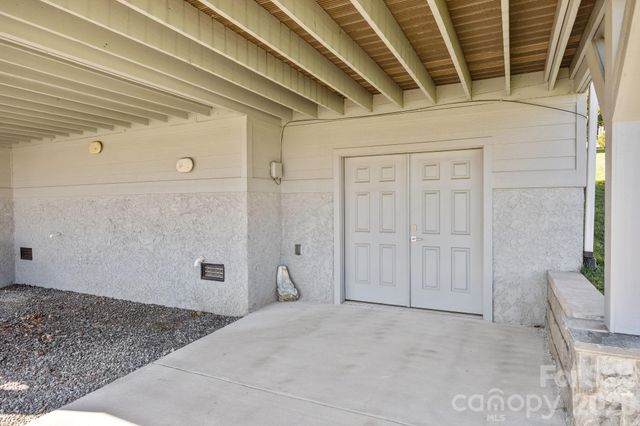 112 Meadow Breeze Road, Arden, NC 28704