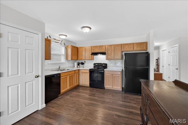804 Cedar Bluff Way, Fenton, MO 63026