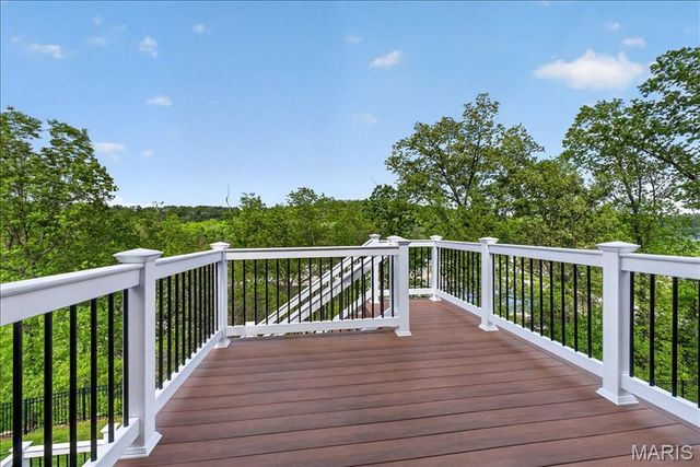 804 Cedar Bluff Way, Fenton, MO 63026