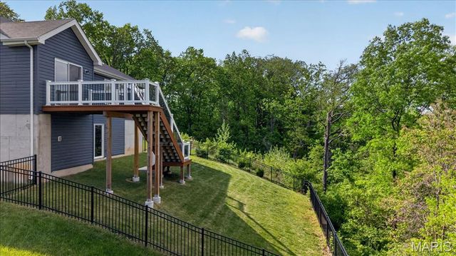 804 Cedar Bluff Way, Fenton, MO 63026