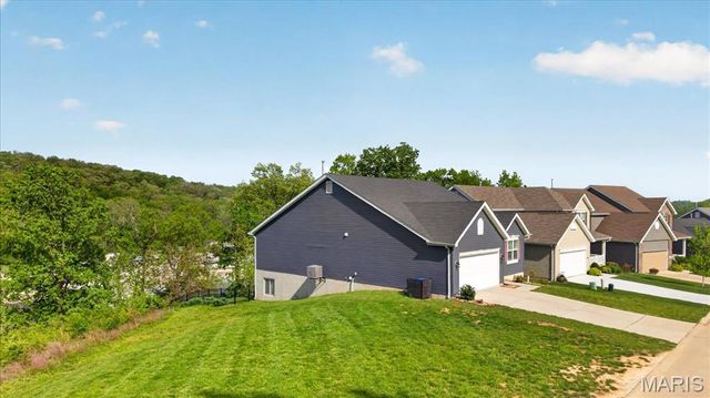 804 Cedar Bluff Way, Fenton, MO 63026