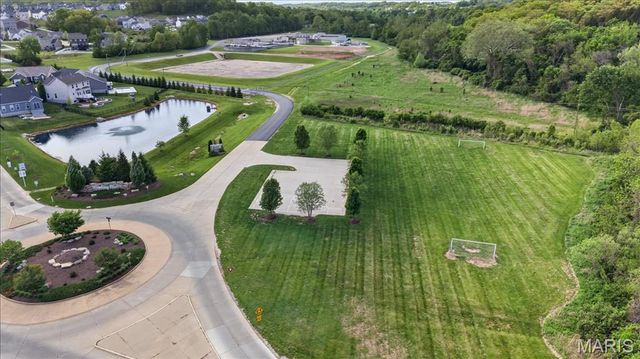 804 Cedar Bluff Way, Fenton, MO 63026