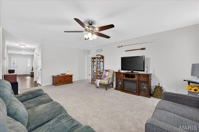 804 Cedar Bluff Way, Fenton, MO 63026