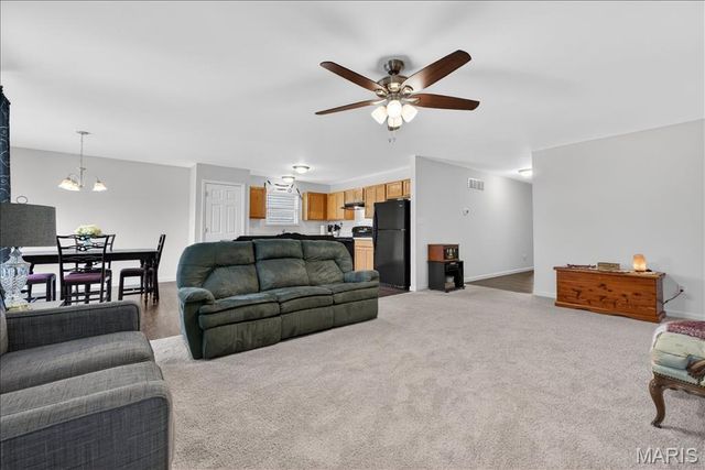 804 Cedar Bluff Way, Fenton, MO 63026