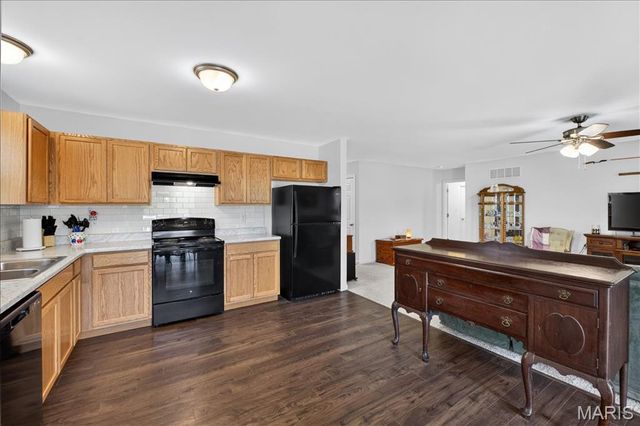 804 Cedar Bluff Way, Fenton, MO 63026