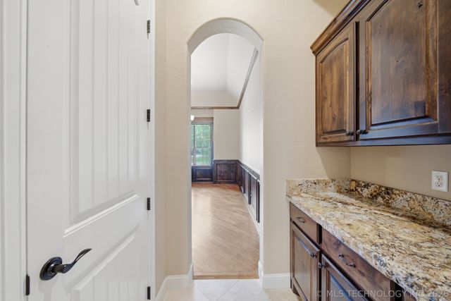 7213 E 111th Place S, Bixby, OK 74008