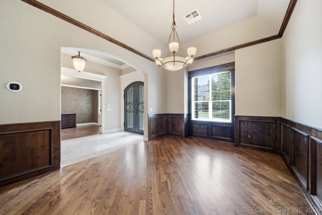 7213 E 111th Place S, Bixby, OK 74008