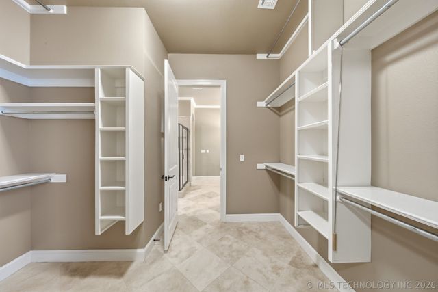 7213 E 111th Place S, Bixby, OK 74008