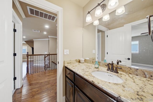 7213 E 111th Place S, Bixby, OK 74008