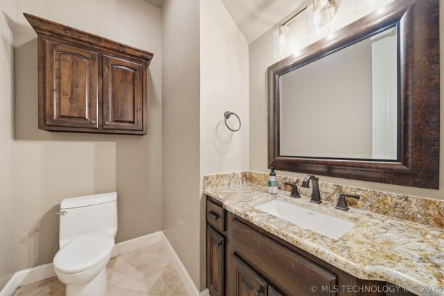 7213 E 111th Place S, Bixby, OK 74008