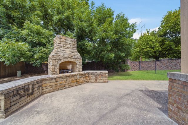 7213 E 111th Place S, Bixby, OK 74008