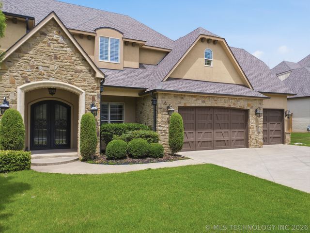 7213 E 111th Place S, Bixby, OK 74008