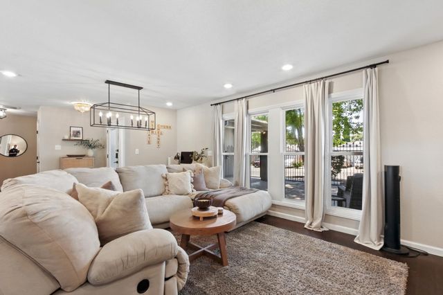6520 Getaway Ct, Orangevale, CA 95662
