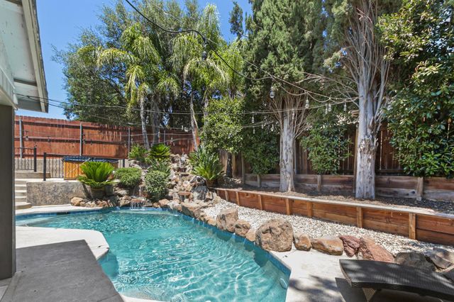 6520 Getaway Ct, Orangevale, CA 95662
