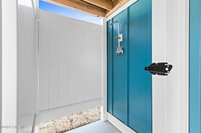 329 NE 61st Street, Oak Island, NC 28465