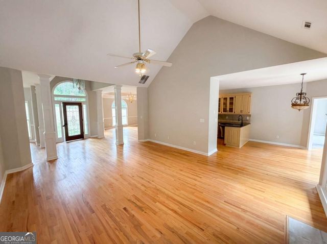 15 Navaho Lane, Sharpsburg, GA 30277