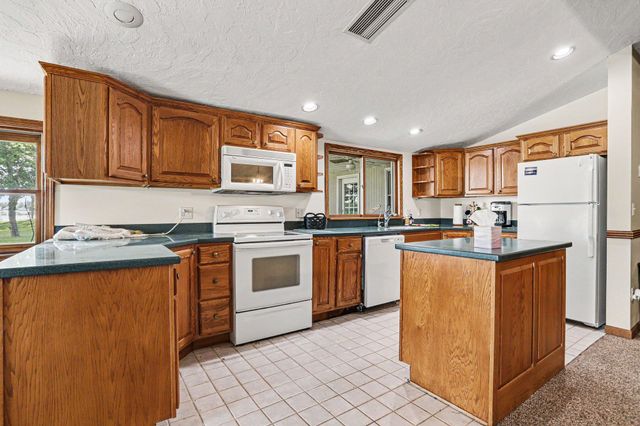 60641 Lennon Street, Sturgis, MI 49091