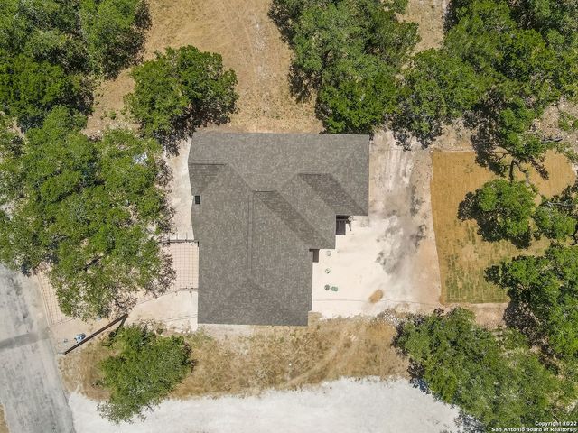 677 CIRCLEVIEW DR, Canyon Lake, TX 78133