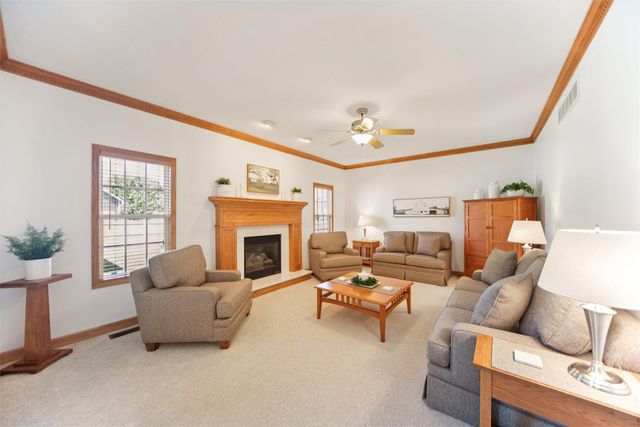 3104 SW Timberline Drive, Ankeny, IA 50023
