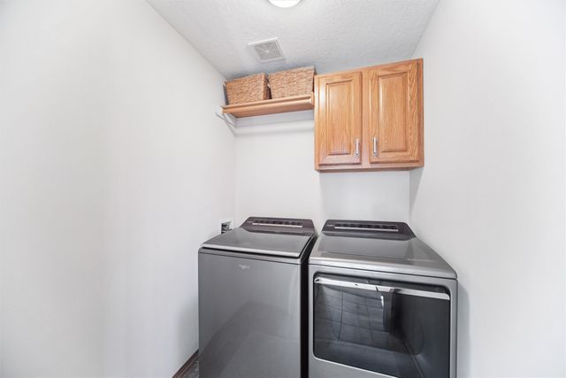 3104 SW Timberline Drive, Ankeny, IA 50023