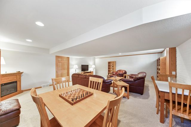 3104 SW Timberline Drive, Ankeny, IA 50023