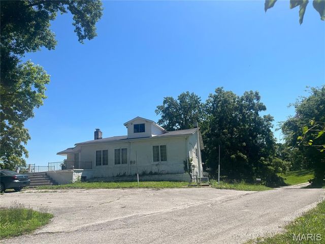15000 Sinks Road, Florissant, MO 63034