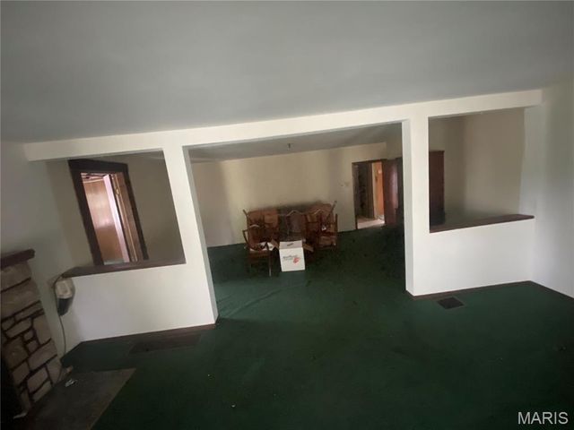 15000 Sinks Road, Florissant, MO 63034