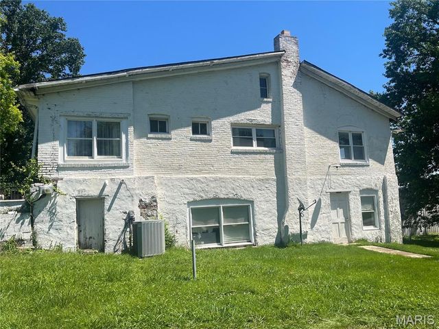 15000 Sinks Road, Florissant, MO 63034