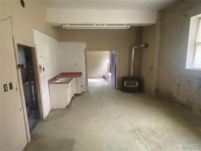 15000 Sinks Road, Florissant, MO 63034